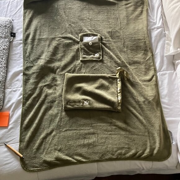 Frommer's Air Travel Set - Inflatable Pillow and Blanket - NWOT - Picture 9 of 9